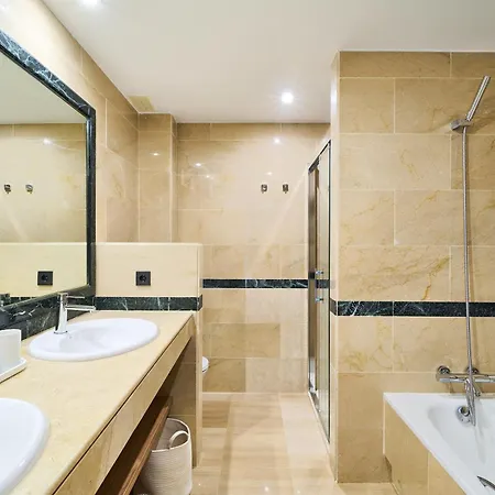 Апартаменты Elviria -