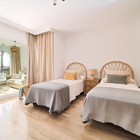 Luxury In Hacienda Playa, & Pool Apartment Marbella