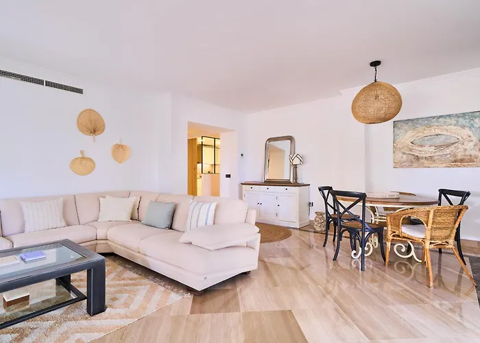 Elviria - Апартаменти *